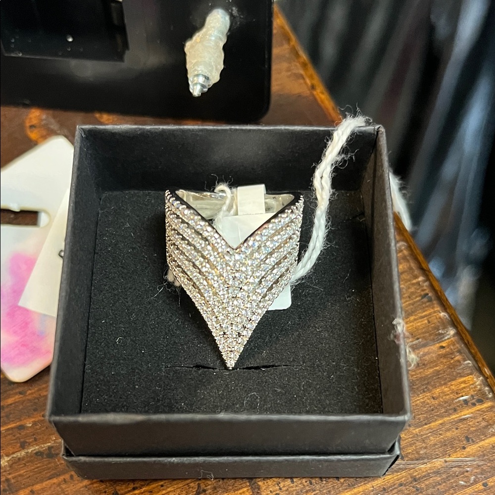 Elegant Silver Crystal Ring